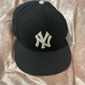 💙NWOT!! NY Yankees Flat Brim Snap Back Hat